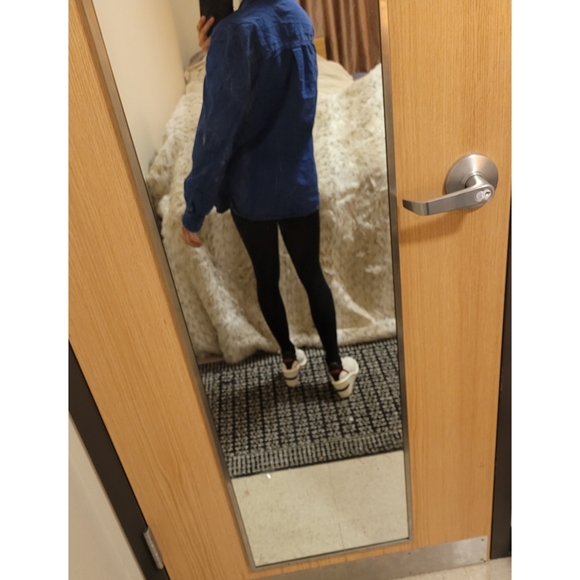 'Old Navy The Classic Shirt' Denim Button Down Shirt Size M - Picture 5 of 5